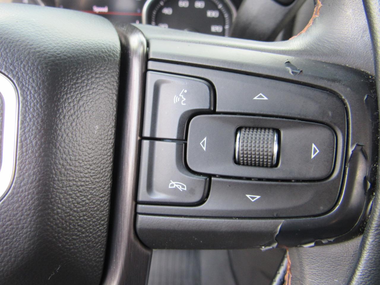 GMC Sierra 1500 4WD Crew Cab 147" AT4 2020