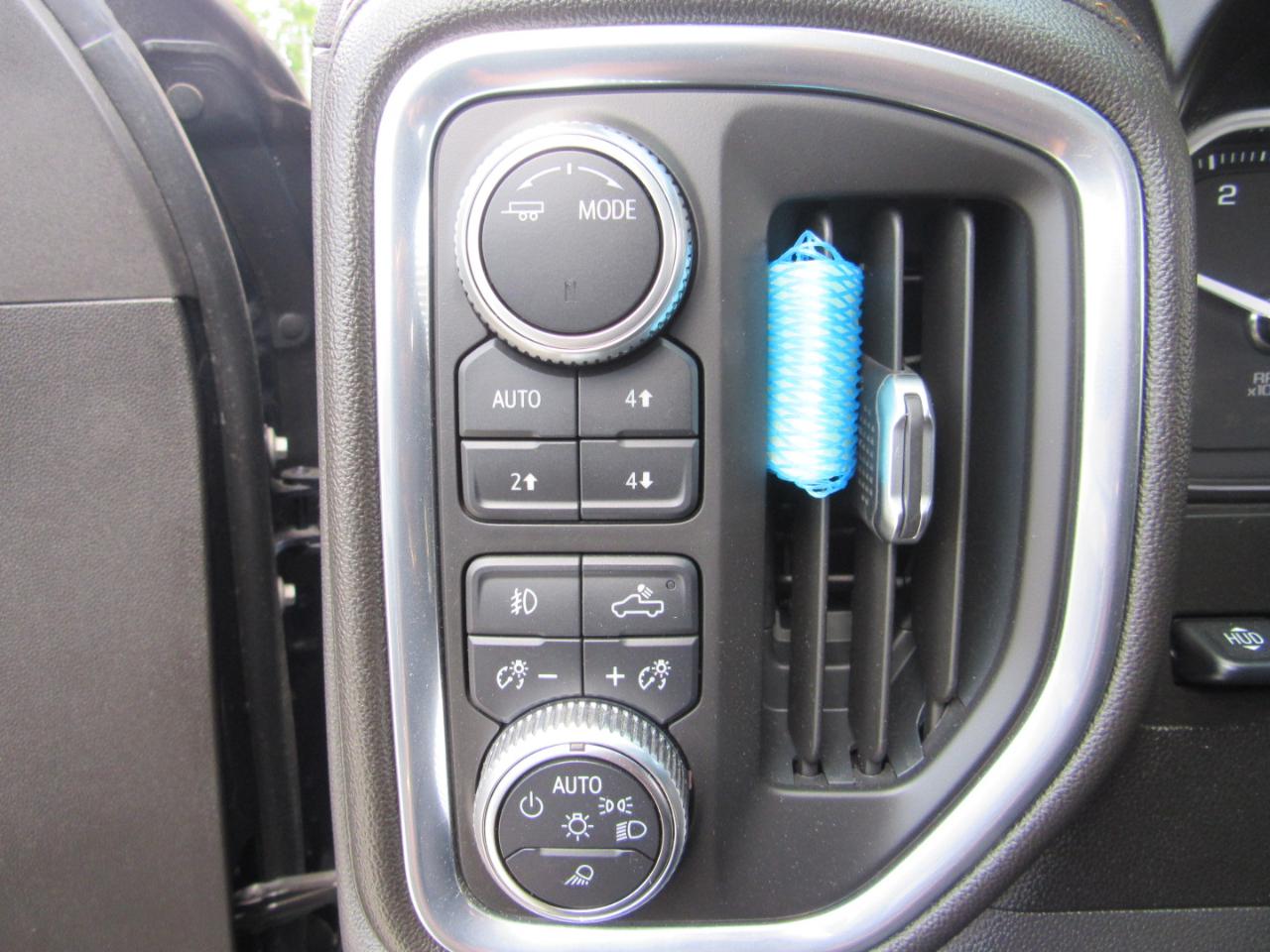 GMC Sierra 1500 4WD Crew Cab 147" AT4 2020