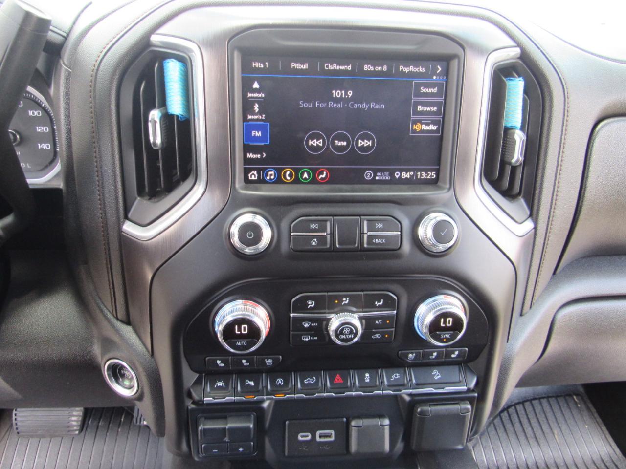 GMC Sierra 1500 4WD Crew Cab 147" AT4 2020