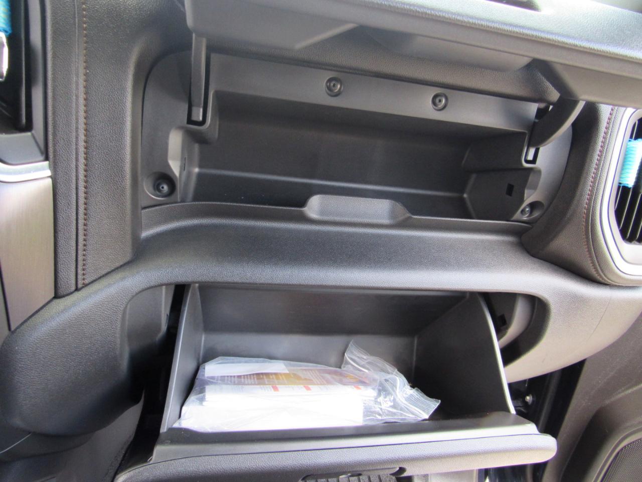 GMC Sierra 1500 4WD Crew Cab 147" AT4 2020