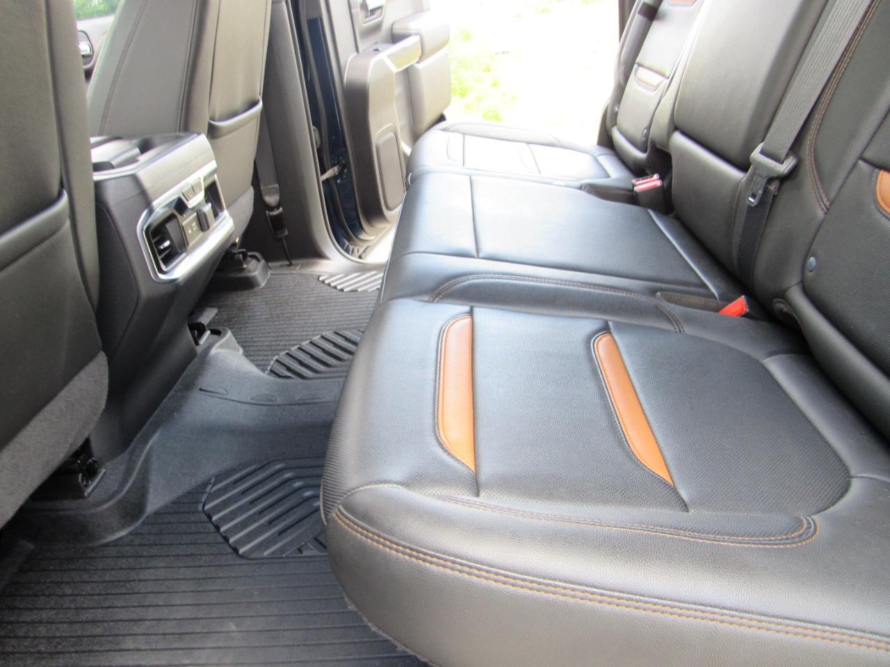 GMC Sierra 1500 4WD Crew Cab 147" AT4 2020