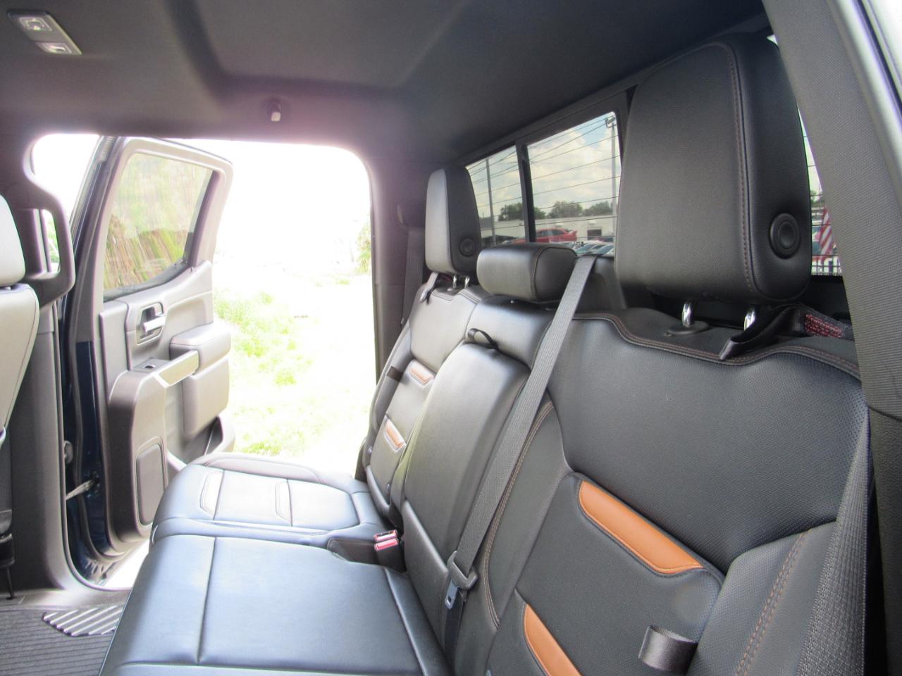 GMC Sierra 1500 4WD Crew Cab 147" AT4 2020