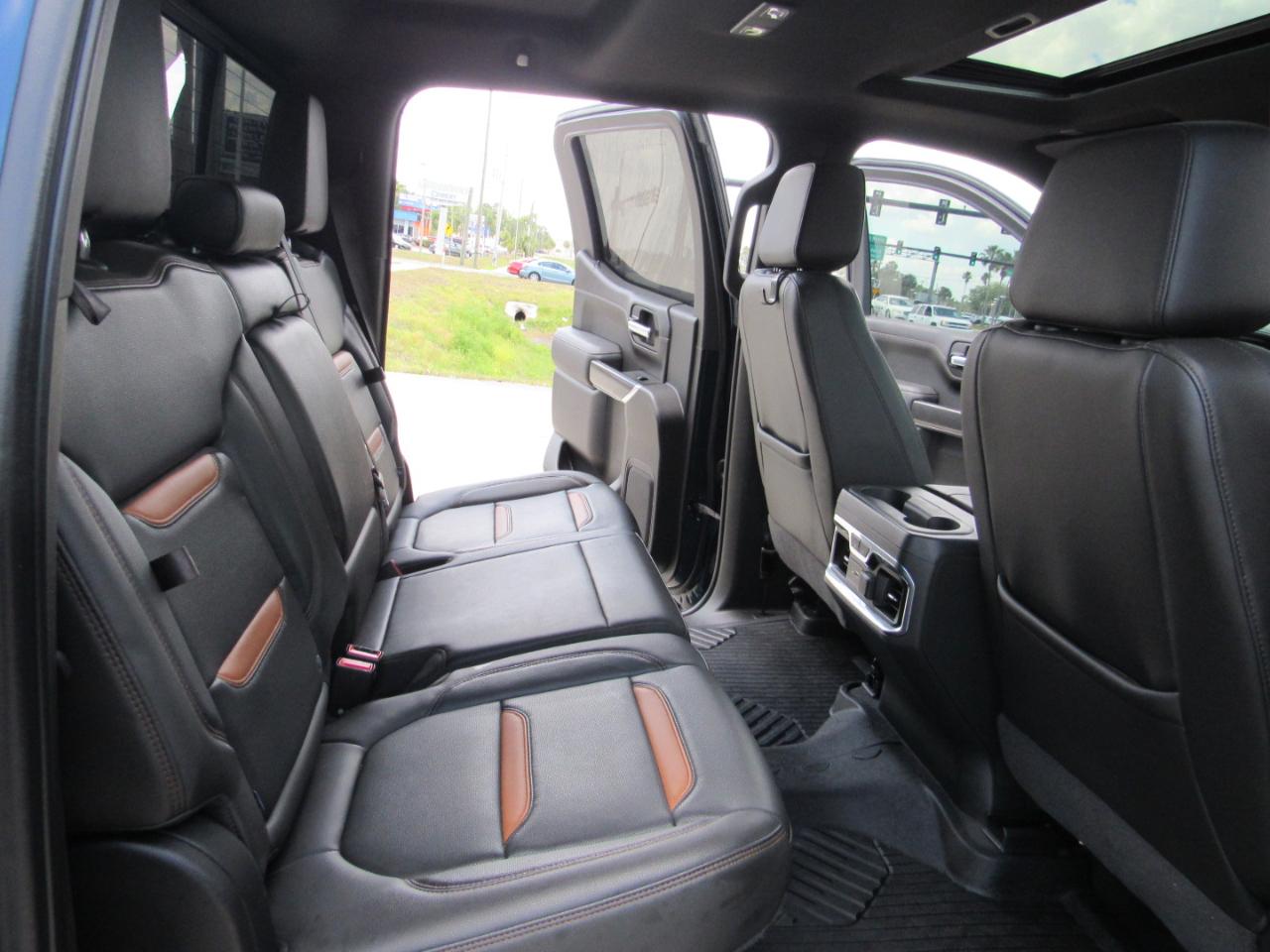 GMC Sierra 1500 4WD Crew Cab 147" AT4 2020