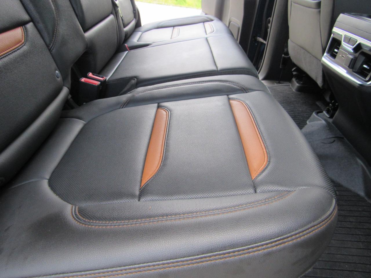 GMC Sierra 1500 4WD Crew Cab 147" AT4 2020