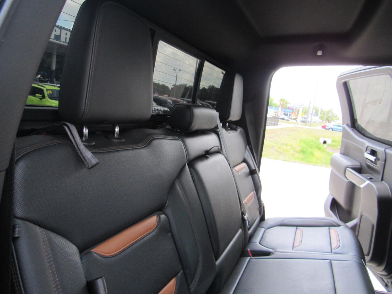 GMC Sierra 1500 4WD Crew Cab 147" AT4 2020