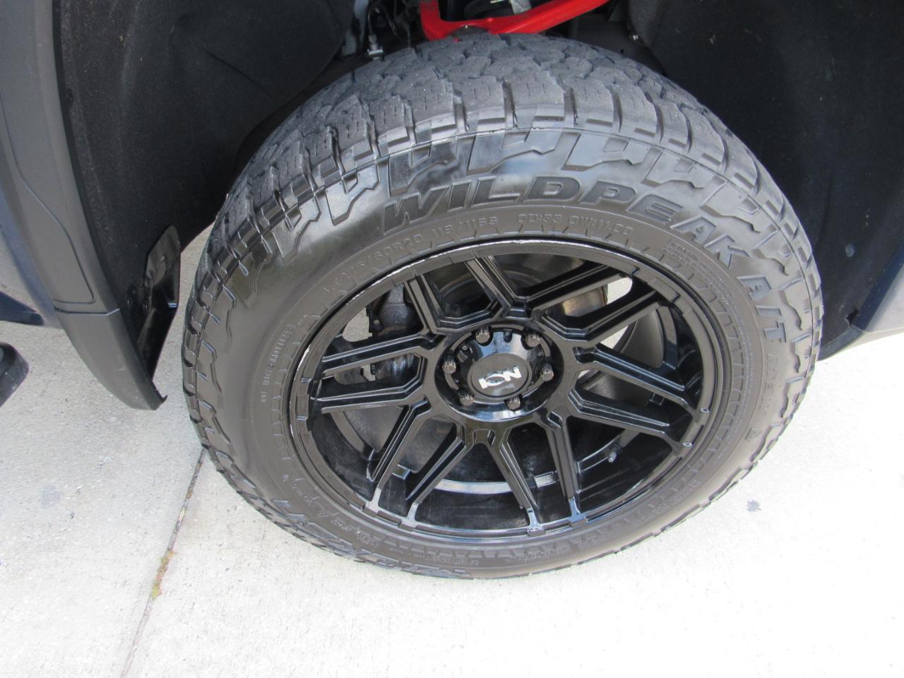 GMC Sierra 1500 4WD Crew Cab 147" AT4 2020