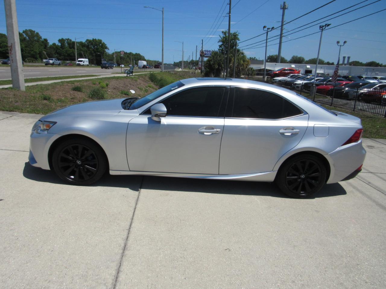Lexus IS 250 4dr Sport Sdn RWD 2015