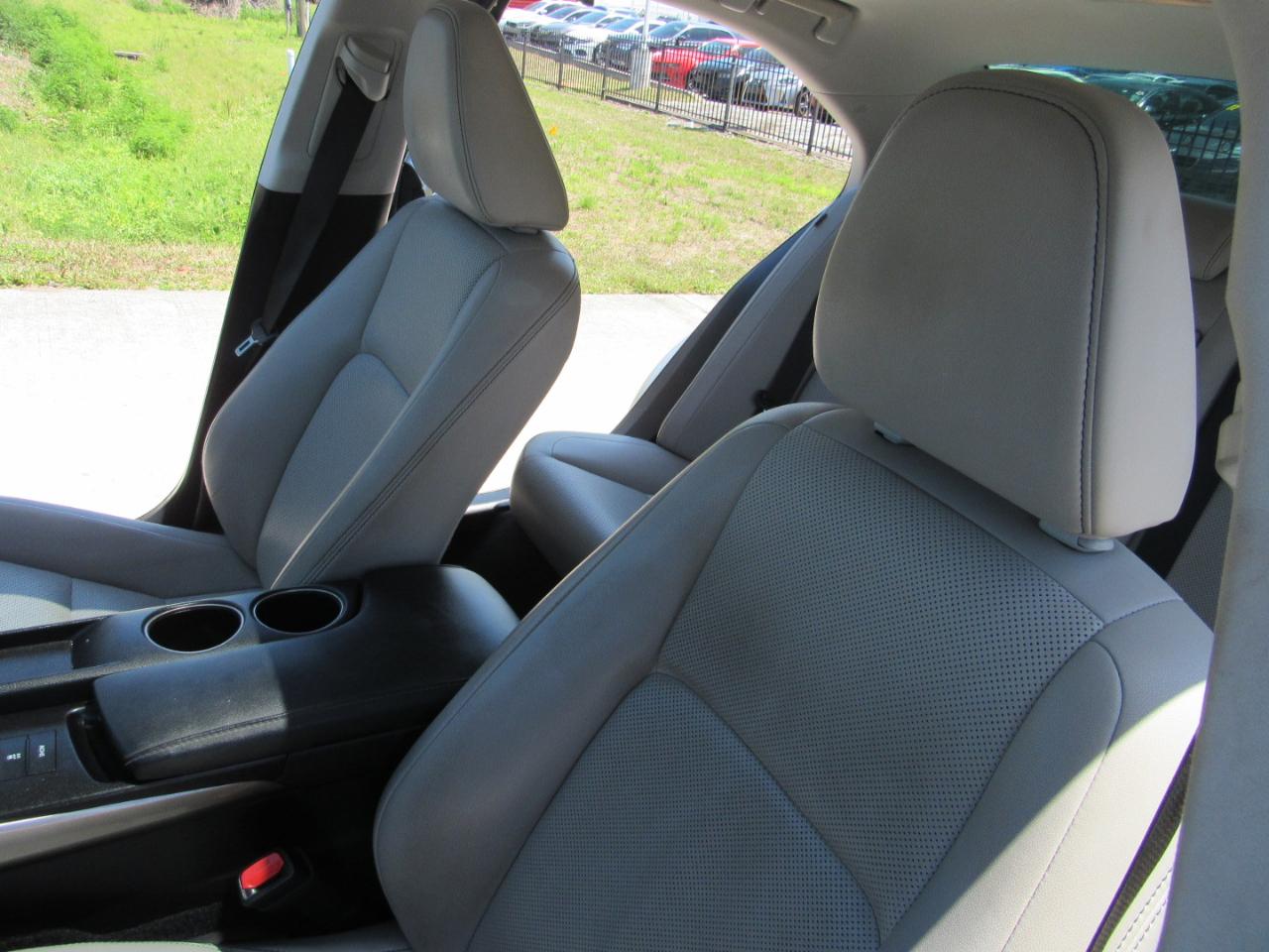 Lexus IS 250 4dr Sport Sdn RWD 2015