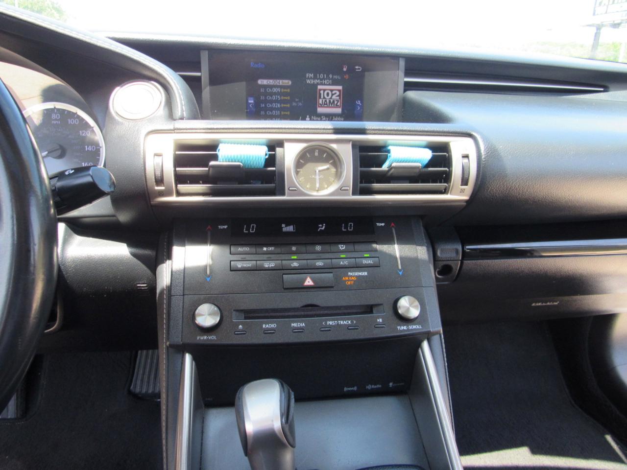 Lexus IS 250 4dr Sport Sdn RWD 2015