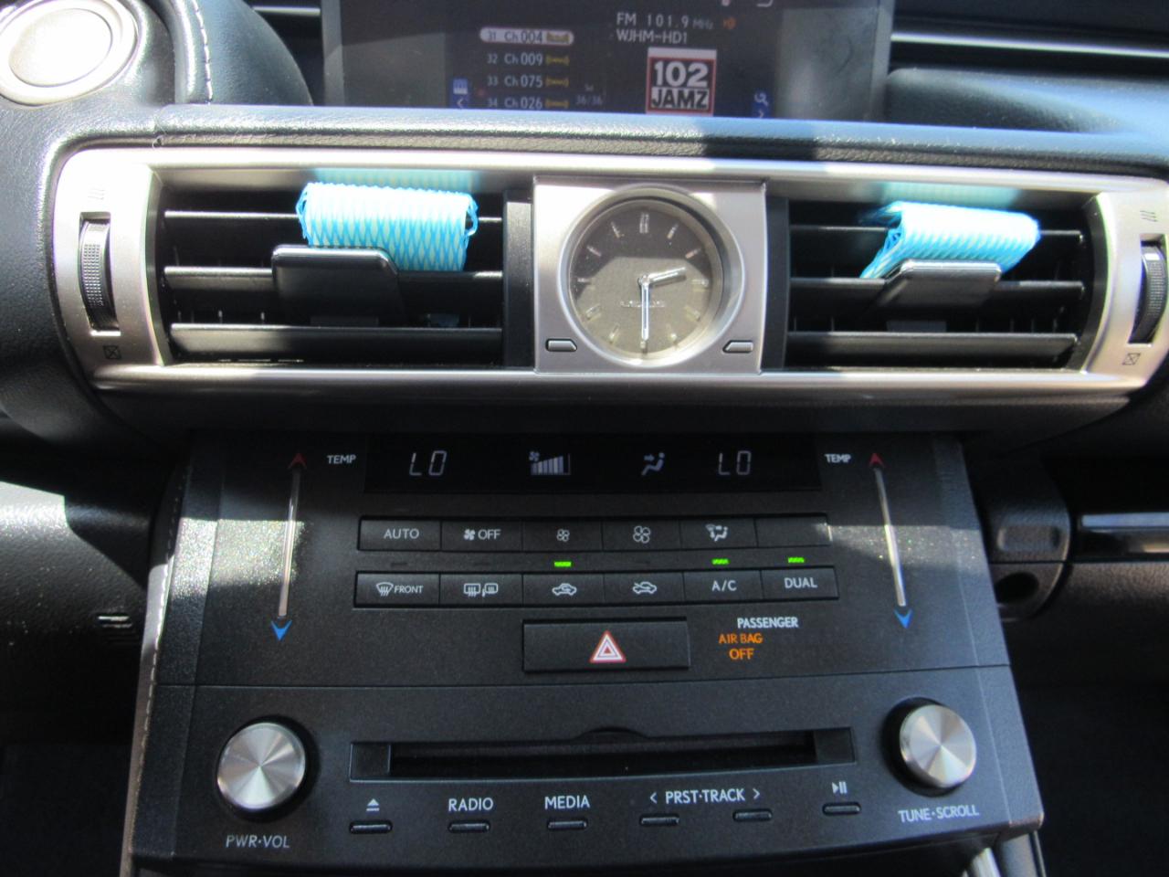 Lexus IS 250 4dr Sport Sdn RWD 2015
