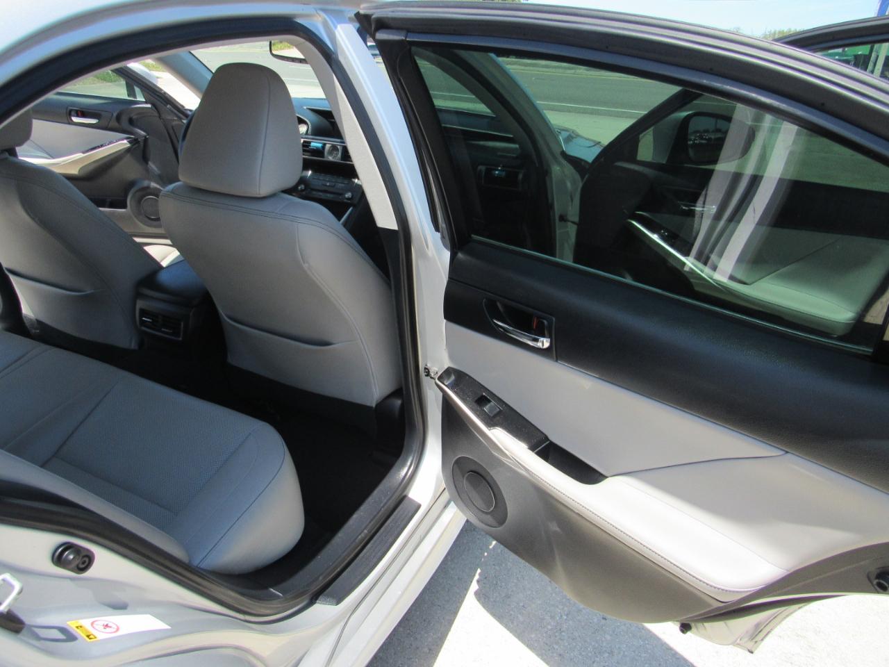Lexus IS 250 4dr Sport Sdn RWD 2015