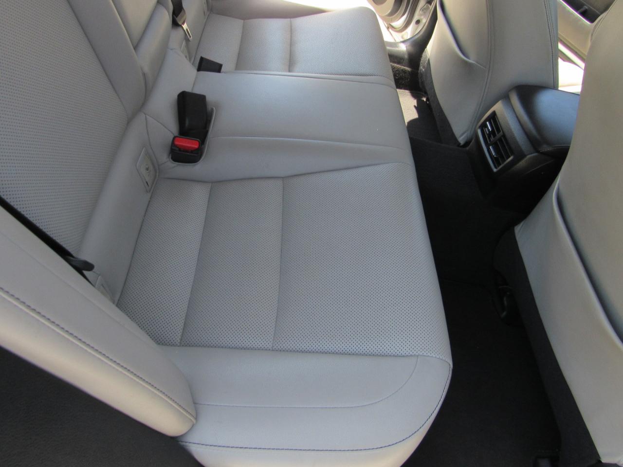 Lexus IS 250 4dr Sport Sdn RWD 2015