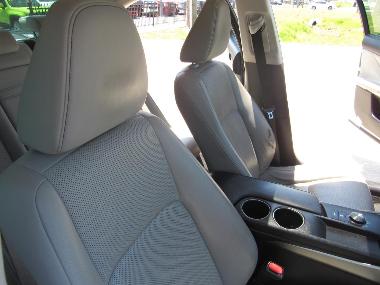 Lexus IS 250 4dr Sport Sdn RWD 2015