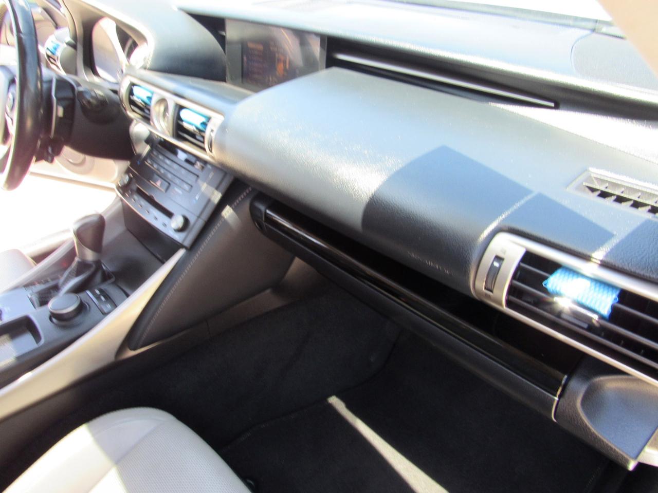 Lexus IS 250 4dr Sport Sdn RWD 2015