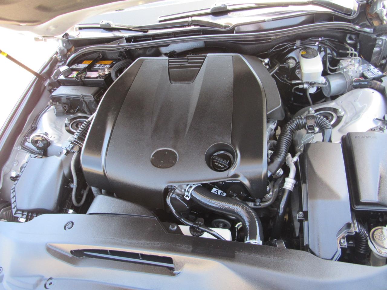 Lexus IS 250 4dr Sport Sdn RWD 2015