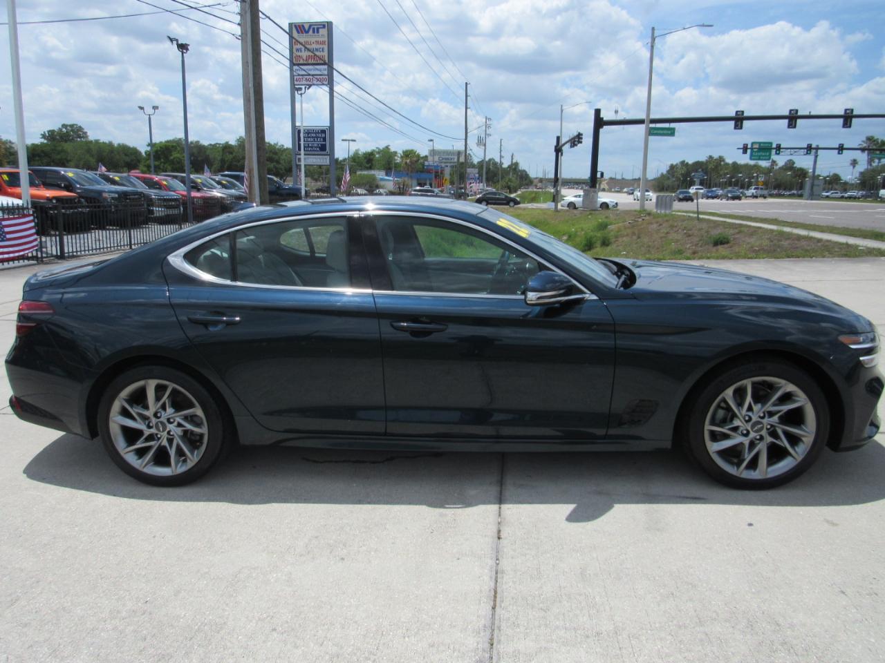 Genesis G70 2.0T RWD 2022