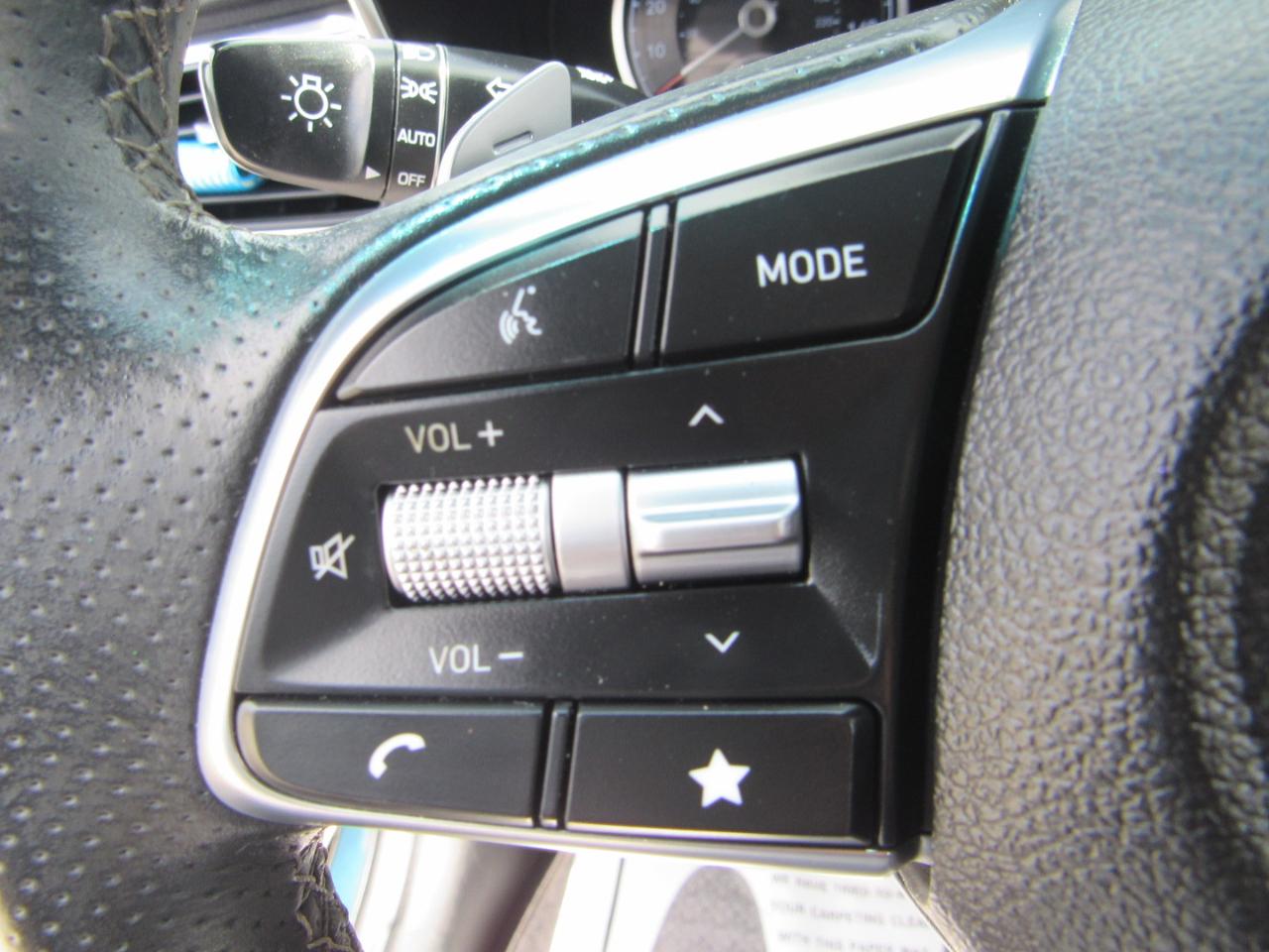 Genesis G70 2.0T RWD 2022