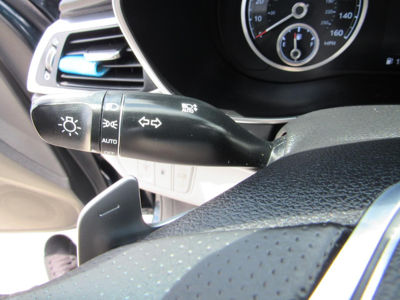 Genesis G70 2.0T RWD 2022