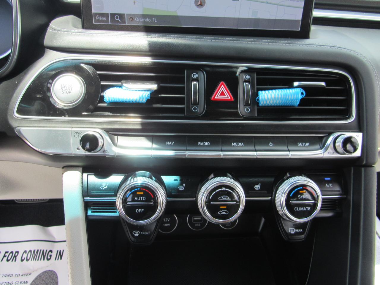 Genesis G70 2.0T RWD 2022