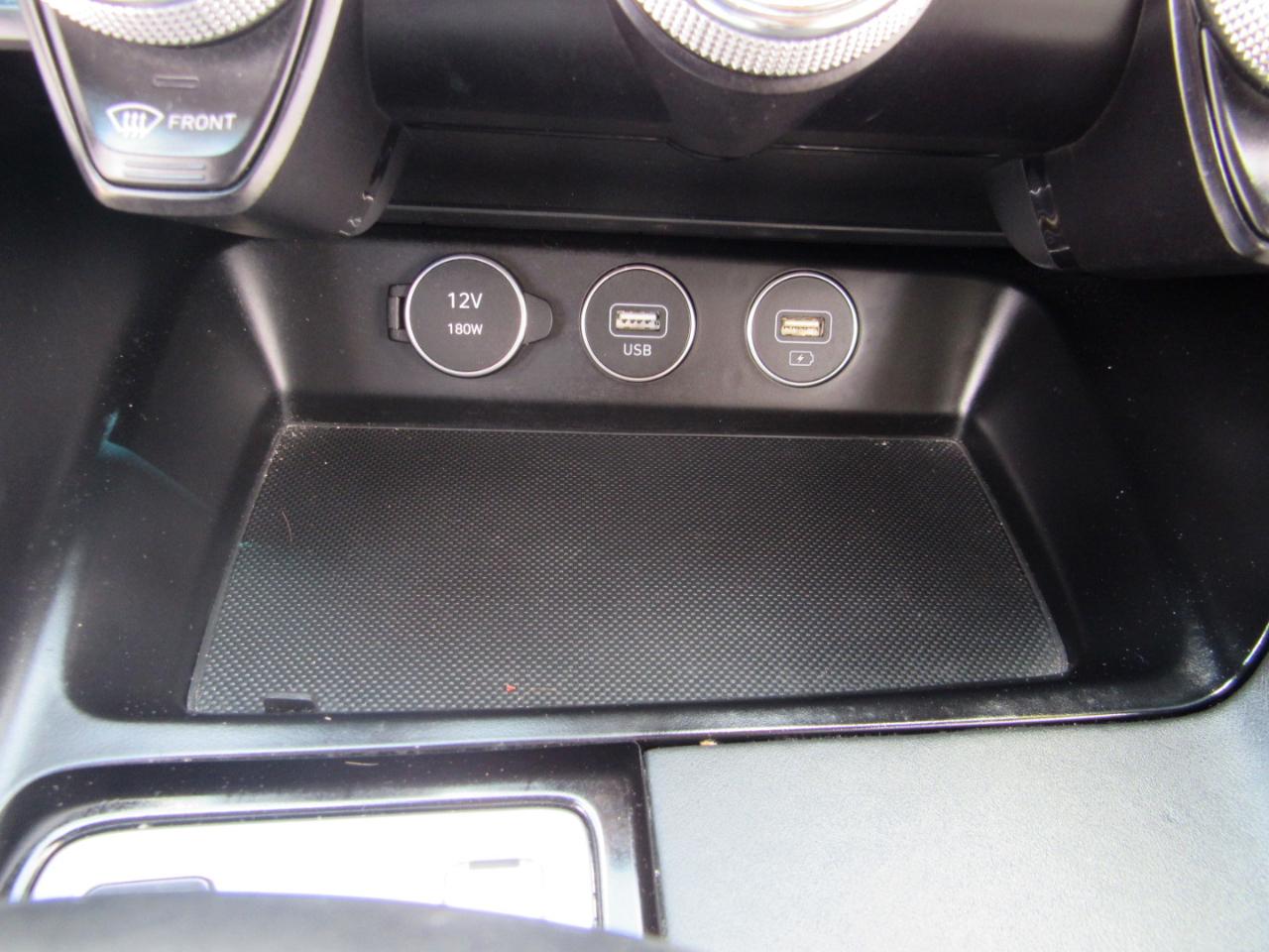 Genesis G70 2.0T RWD 2022