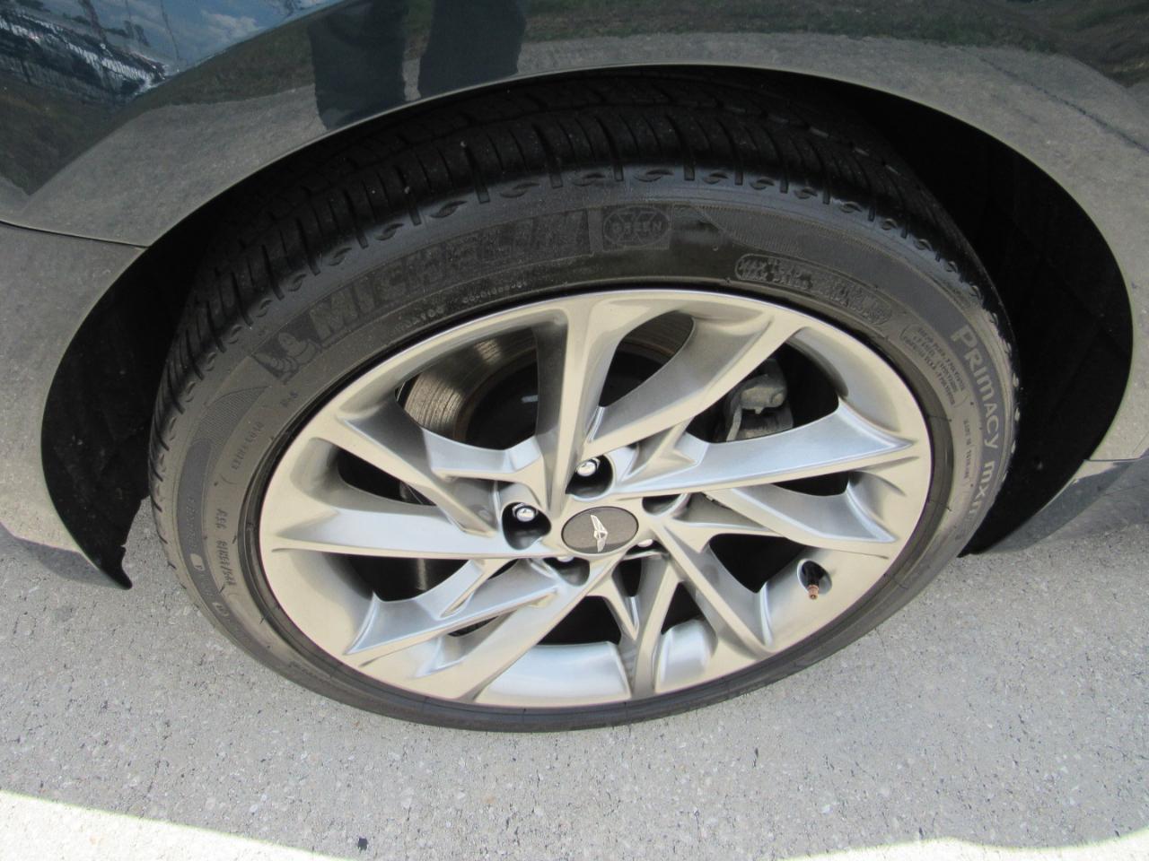 Genesis G70 2.0T RWD 2022