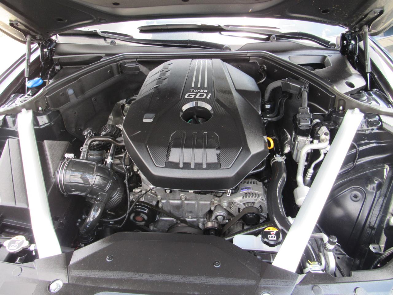 Genesis G70 2.0T RWD 2022