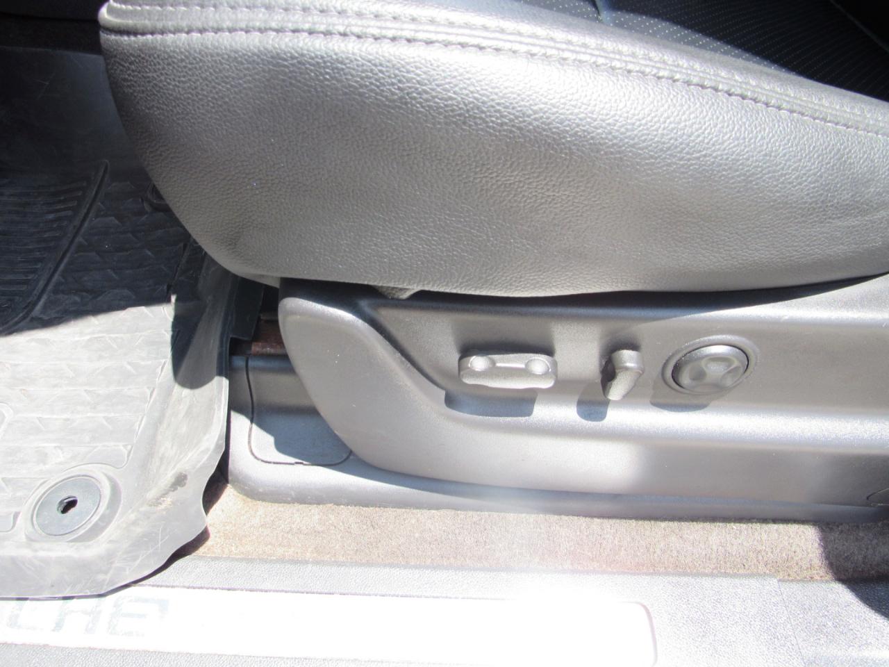 Chevrolet Avalanche 2WD Crew Cab LTZ 2013