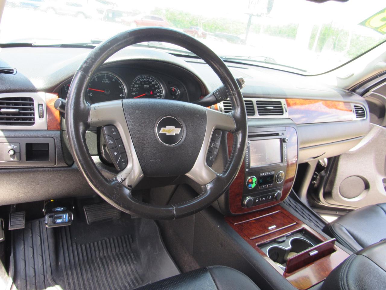 Chevrolet Avalanche 2WD Crew Cab LTZ 2013