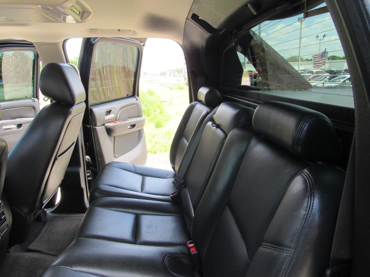 Chevrolet Avalanche 2WD Crew Cab LTZ 2013