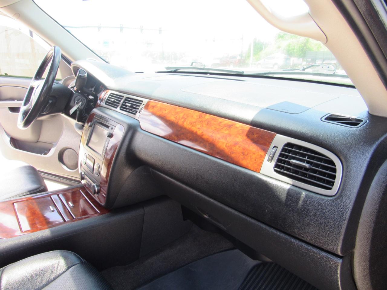 Chevrolet Avalanche 2WD Crew Cab LTZ 2013