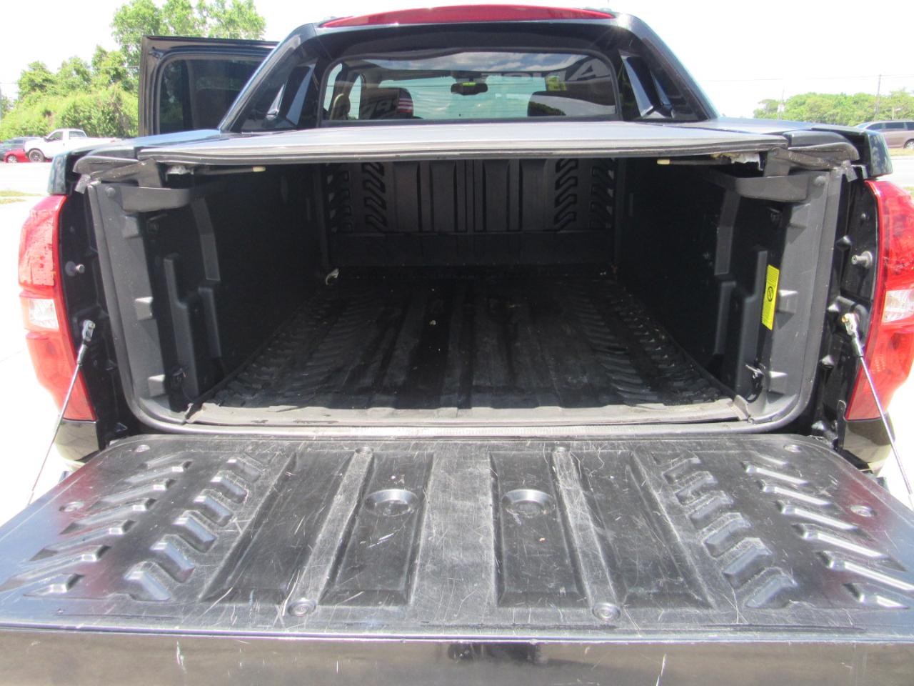 Chevrolet Avalanche 2WD Crew Cab LTZ 2013