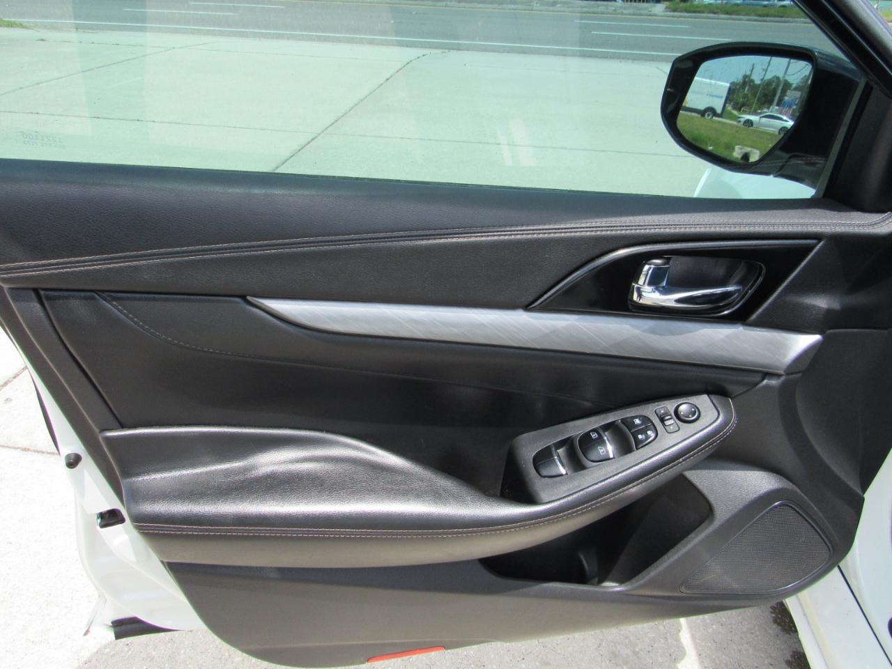 Nissan Maxima SV 3.5L 2017