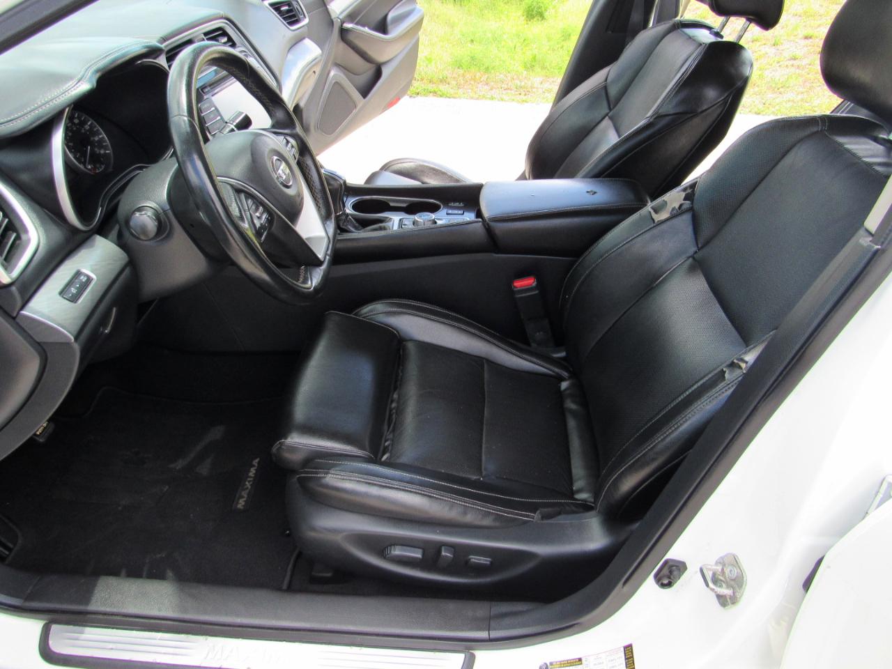 Nissan Maxima SV 3.5L 2017