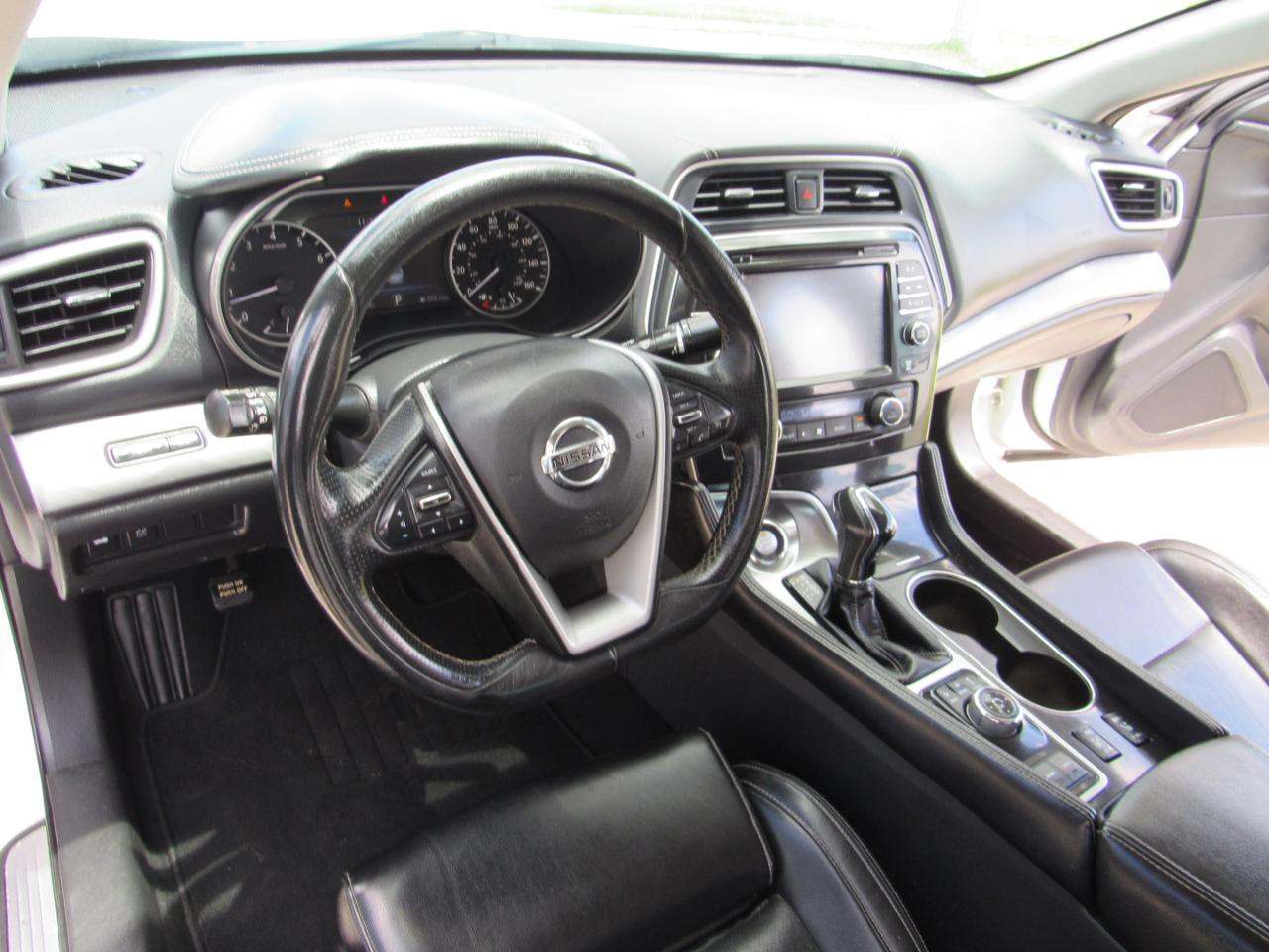 Nissan Maxima SV 3.5L 2017