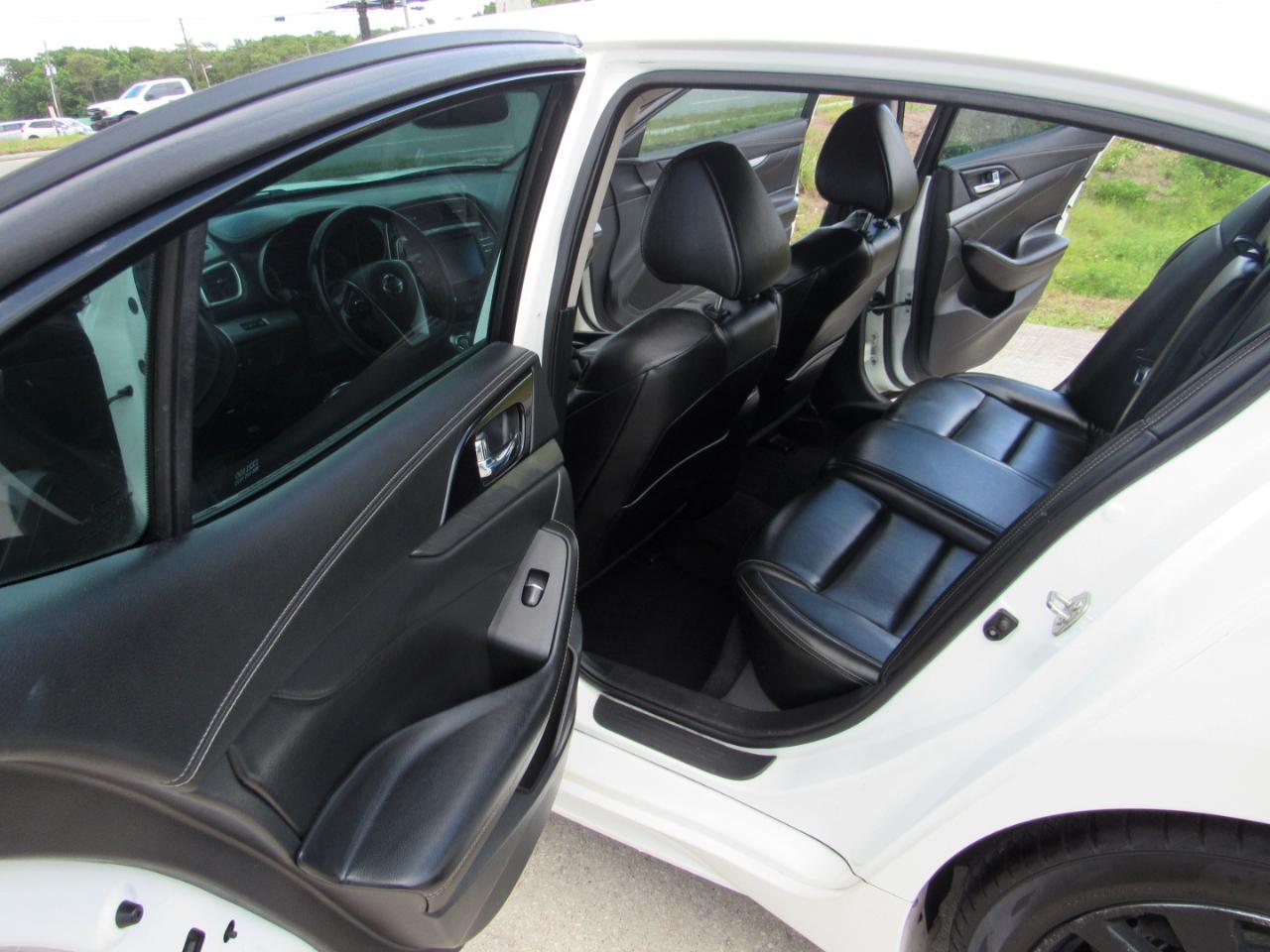Nissan Maxima SV 3.5L 2017