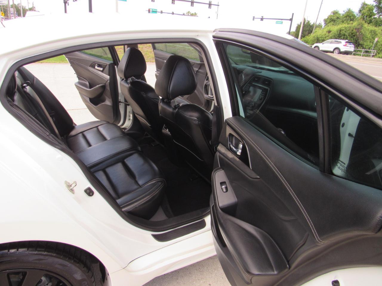 Nissan Maxima SV 3.5L 2017
