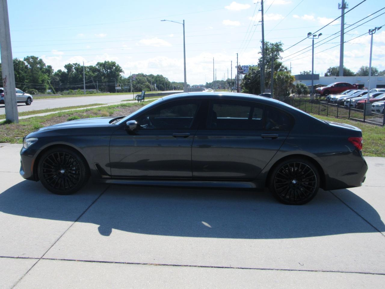 BMW 7 Series 750i Sedan 2019