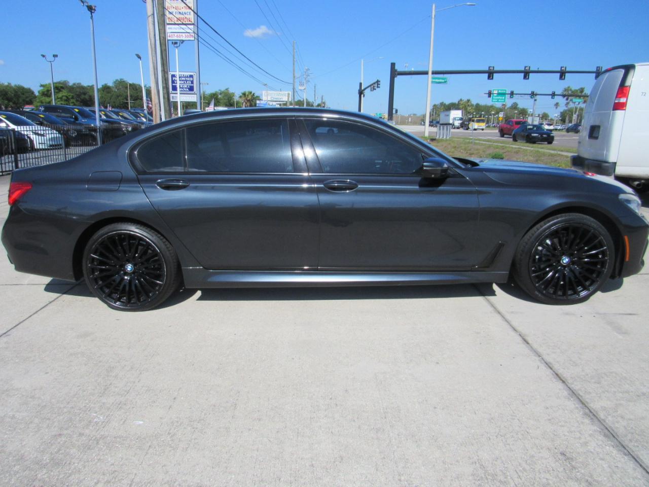 BMW 7 Series 750i Sedan 2019
