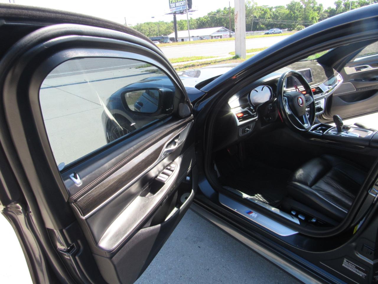 BMW 7 Series 750i Sedan 2019