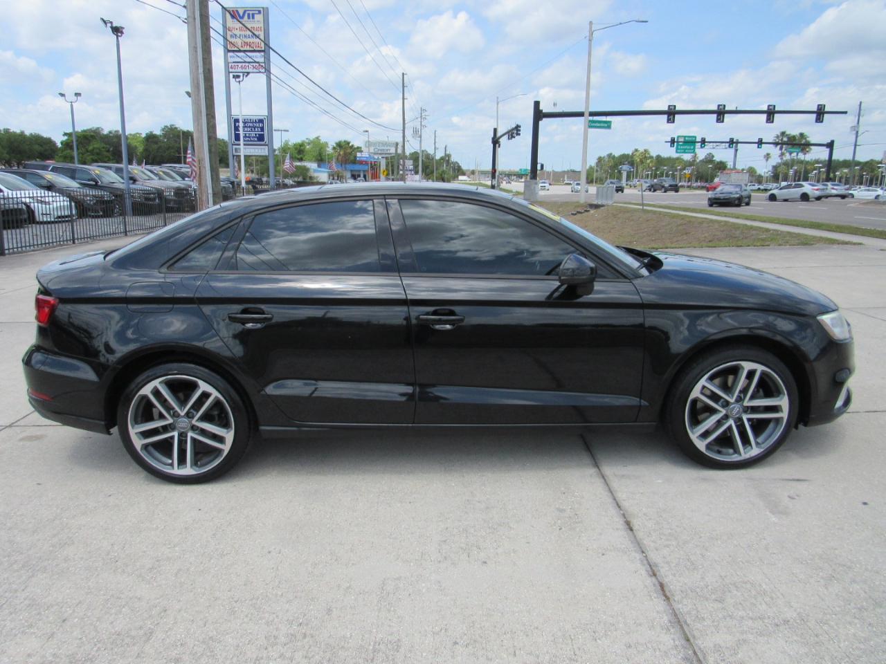 Audi A3 Sedan 2.0 TFSI Tech Premium FWD 2018