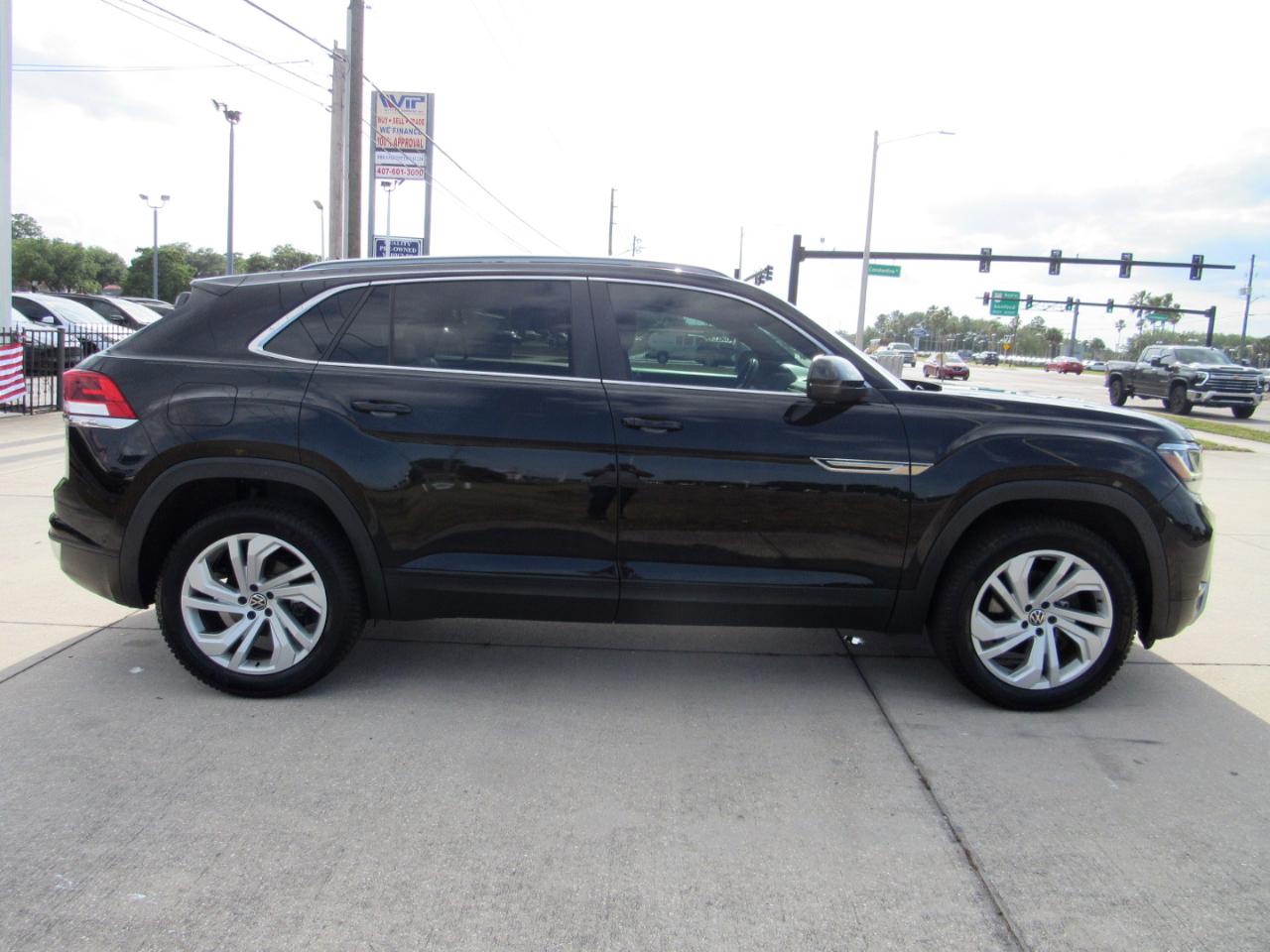 Volkswagen Atlas Cross Sport 3.6L V6 SEL FWD 2020