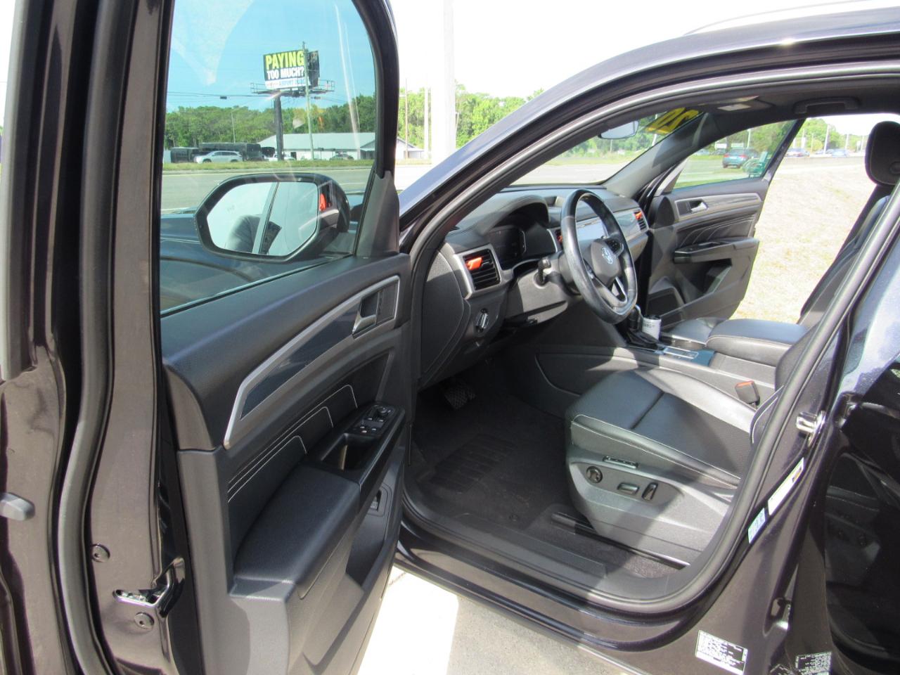 Volkswagen Atlas Cross Sport 3.6L V6 SEL FWD 2020