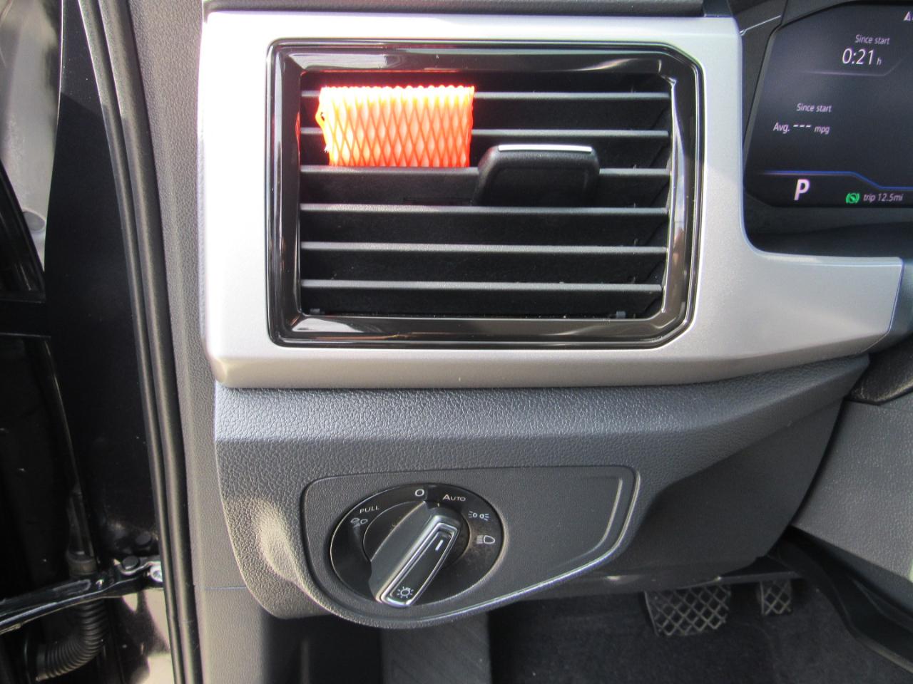 Volkswagen Atlas Cross Sport 3.6L V6 SEL FWD 2020