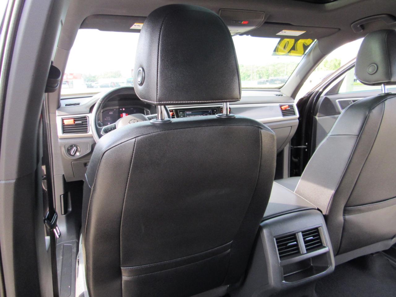 Volkswagen Atlas Cross Sport 3.6L V6 SEL FWD 2020