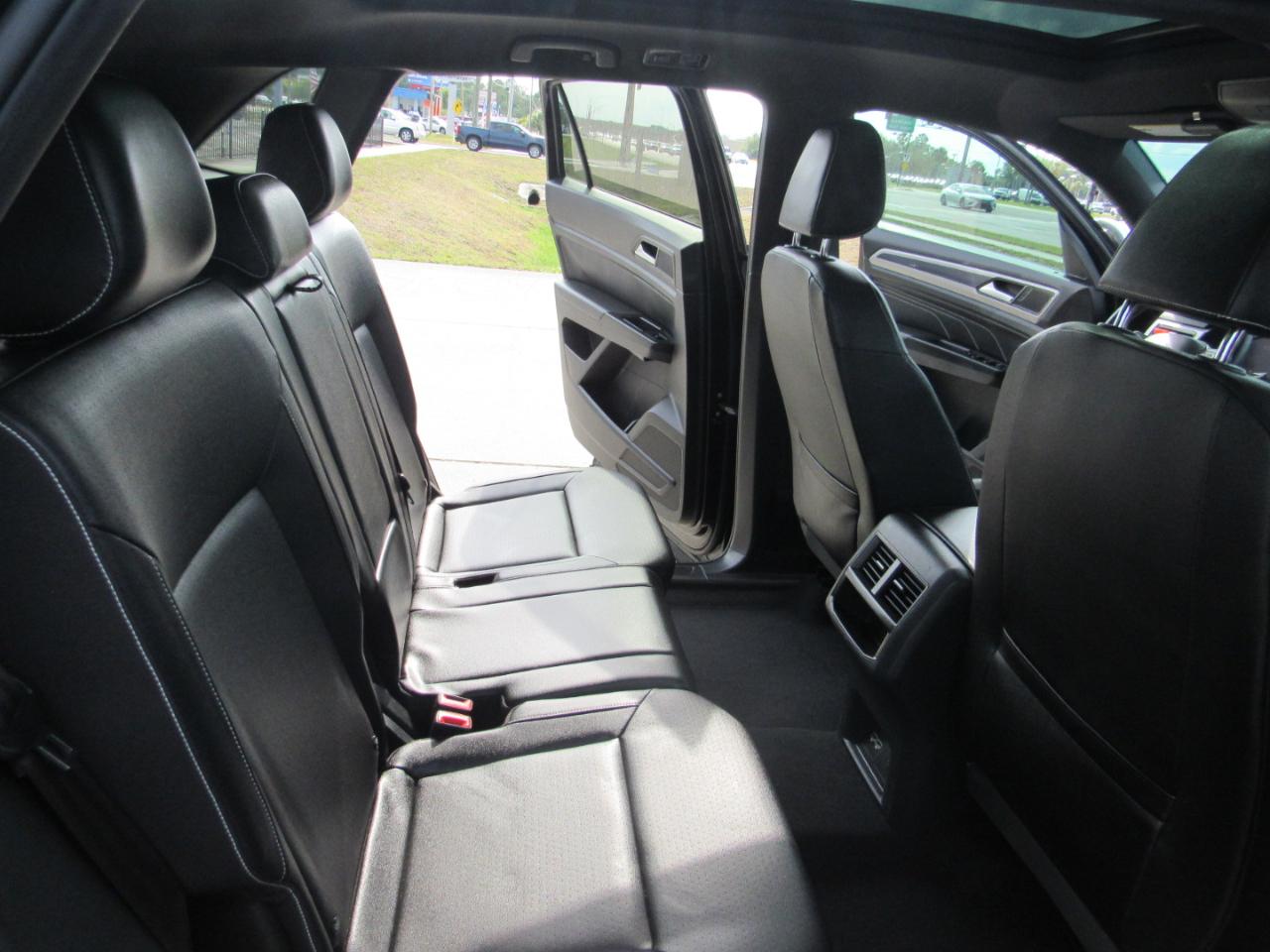 Volkswagen Atlas Cross Sport 3.6L V6 SEL FWD 2020