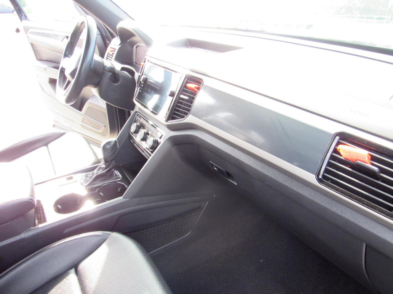 Volkswagen Atlas Cross Sport 3.6L V6 SEL FWD 2020