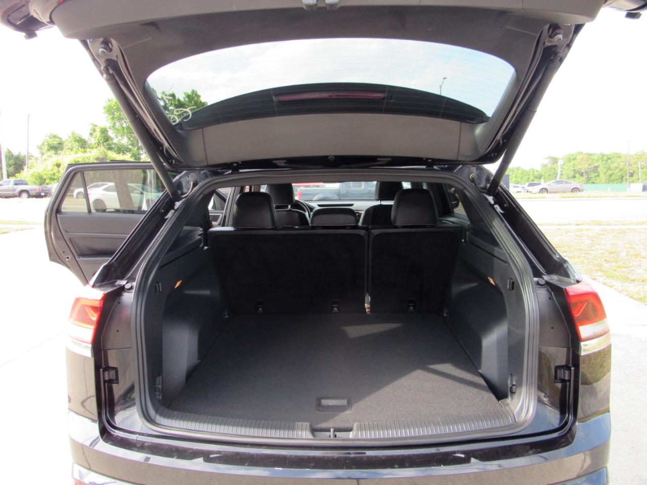 Volkswagen Atlas Cross Sport 3.6L V6 SEL FWD 2020