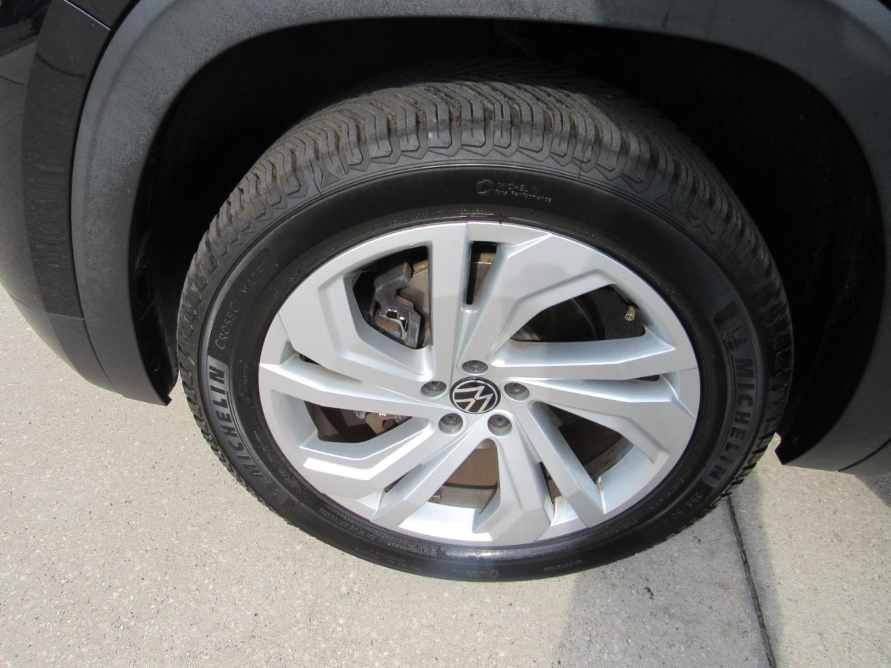 Volkswagen Atlas Cross Sport 3.6L V6 SEL FWD 2020