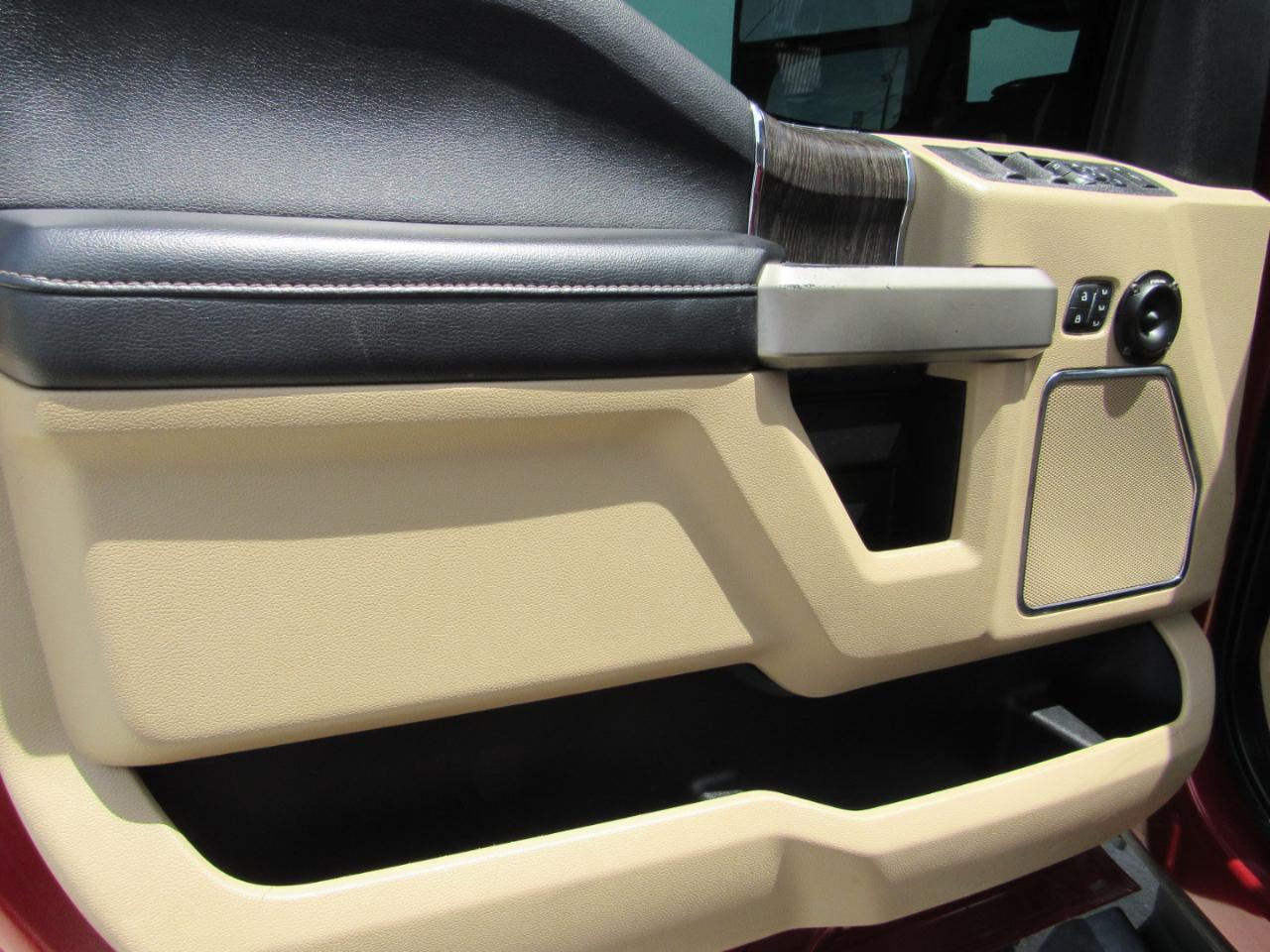 Ford Super Duty F-250 SRW Lariat 4WD Crew Cab 8' Box 2021