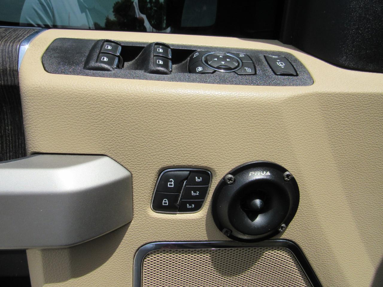 Ford Super Duty F-250 SRW Lariat 4WD Crew Cab 8' Box 2021